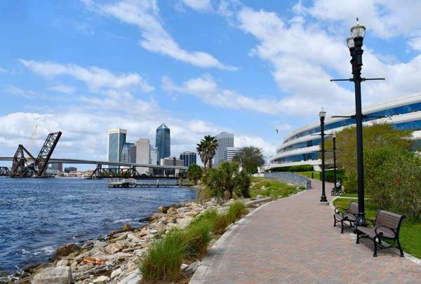 澳门足彩app headquarters building in Jacksonville, FL.